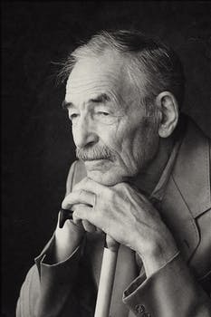 Denna bild har ett alt-attribut som är tomt. Dess filnamn är gammal-man-1.jpeg